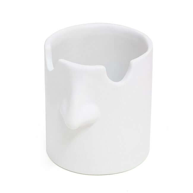 White ceramic pen holder designed to hold one pair of eyeglasses